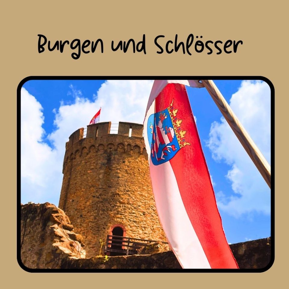 Burgturm mit Fahne